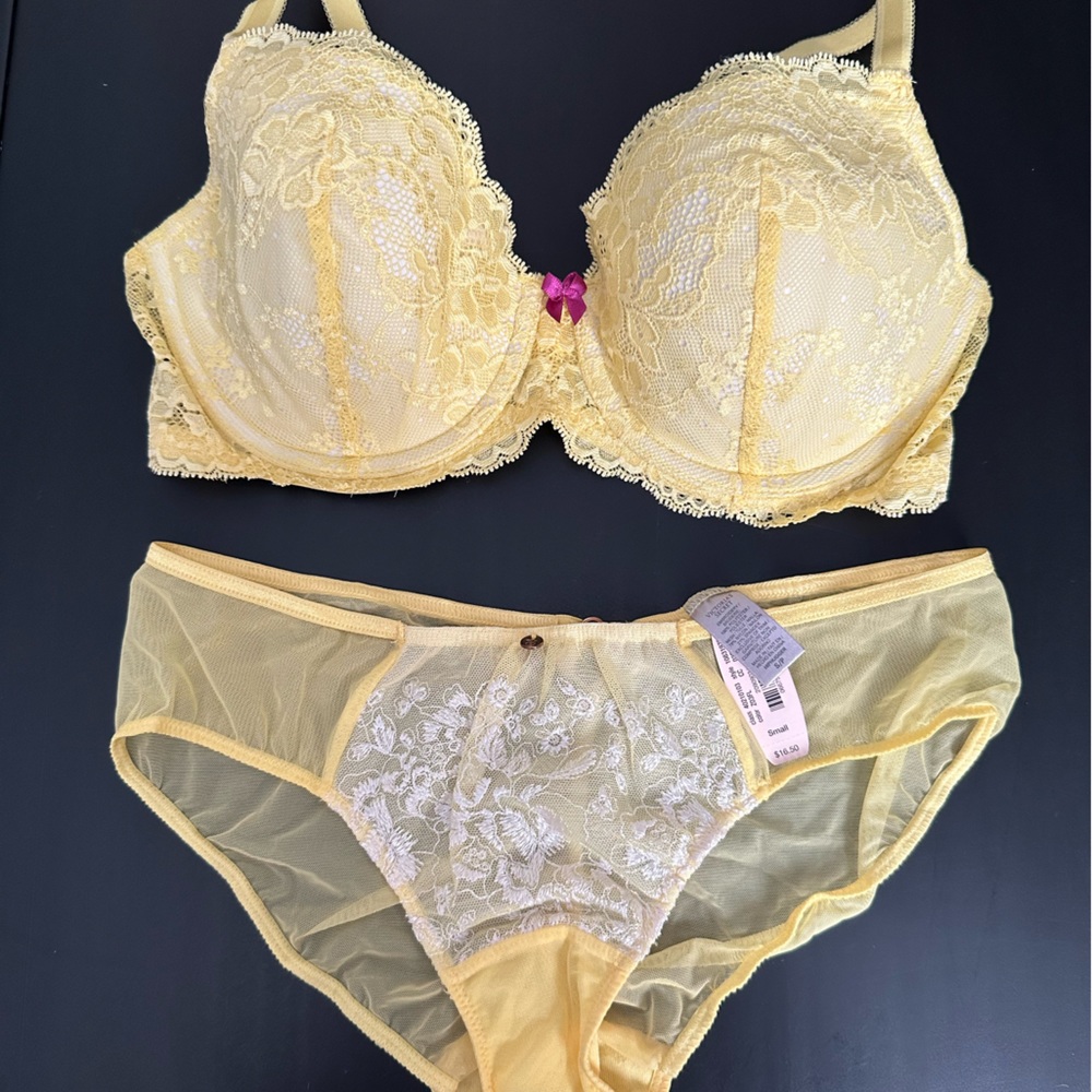 NWT Victorias Secret Set